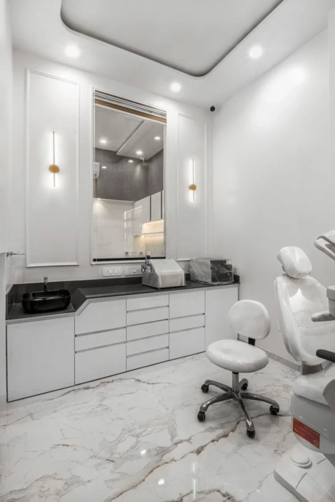 Muchroom Mr. Patani Dental Clinic Interior02