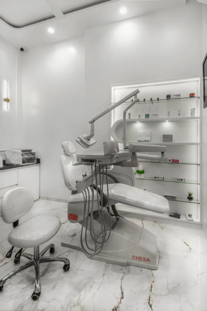 Muchroom Mr. Patani Dental Clinic Interior06